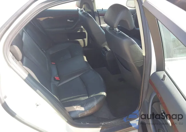 YS3FB49Y681106780: 42941353