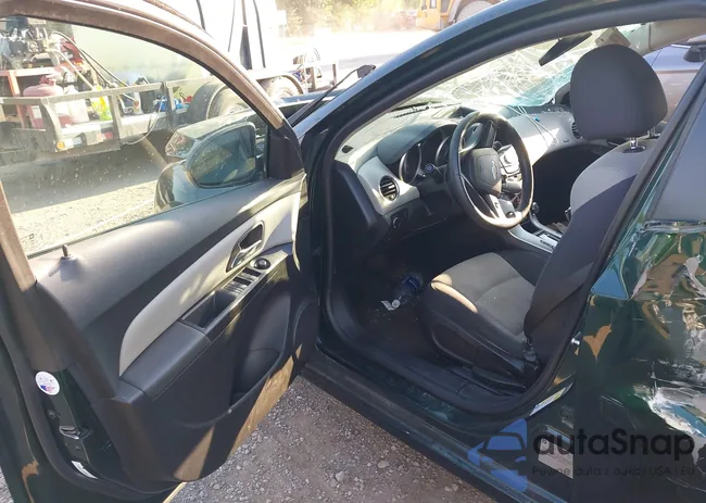 1G1PA5SH6E7477809: 42941545