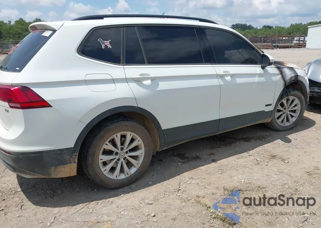 3VV1B7AX1JM057357: 42941593