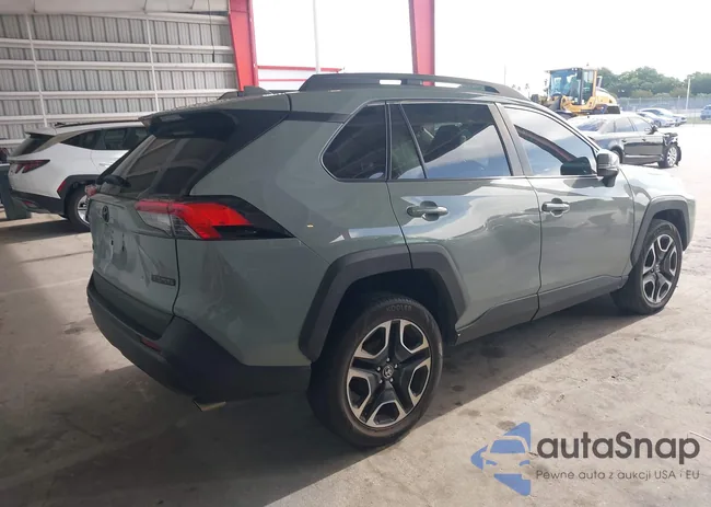 2T3J1RFV9KW035952: 42942668