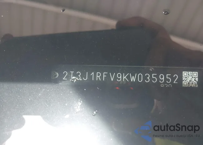 2T3J1RFV9KW035952: 42942668