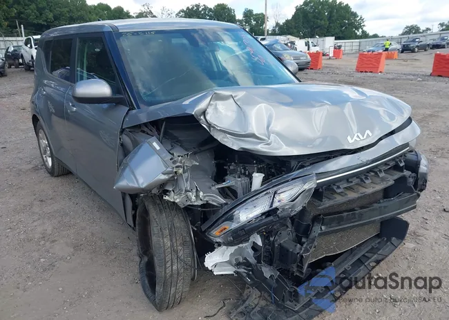 KNDJ23AU6N7811737: 42943086