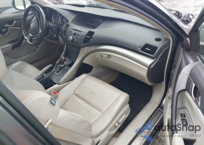 JH4CU26619C010068: 42943106