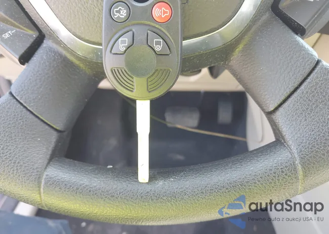 1FADP3F22DL182799: 42942342