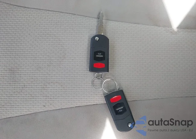 JM1CW2BL6E0166917: 42942354