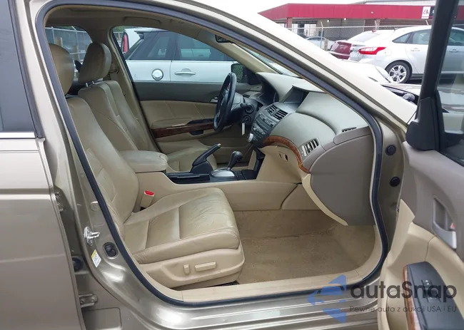 1HGCP36809A005280: 42942506