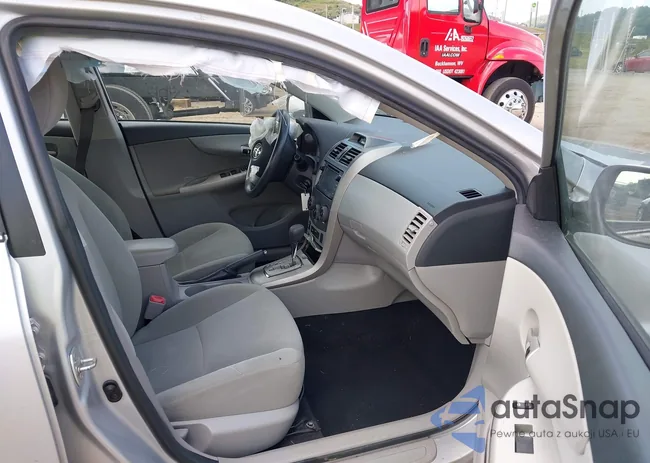 2T1BU4EE2DC036647: 42943670