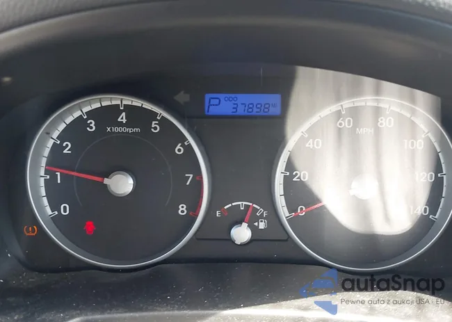 KMHCM3AC1AU176105: 42943857