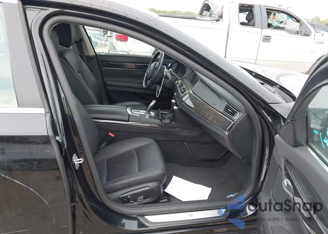 WBAYE4C51FD946965: 42943942