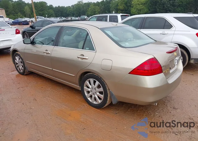 1HGCM66556A014598: 42944118