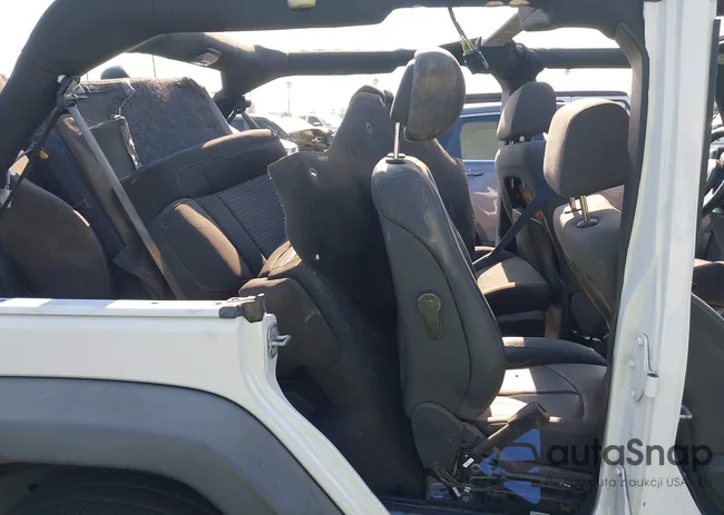 1C4BJWDG8JL873852: 42944169