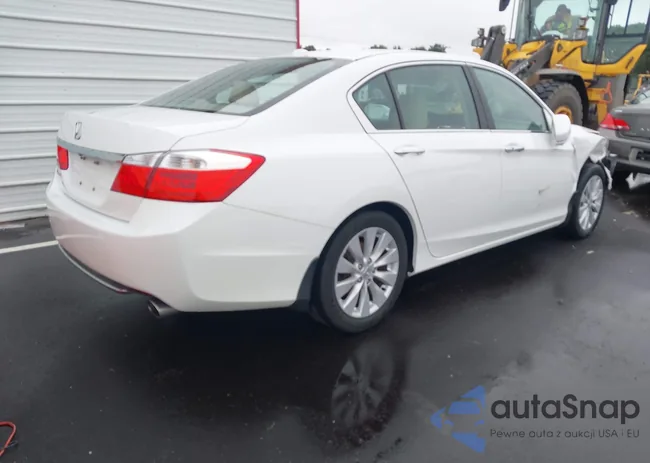 1HGCR2F83FA025183: 42944196