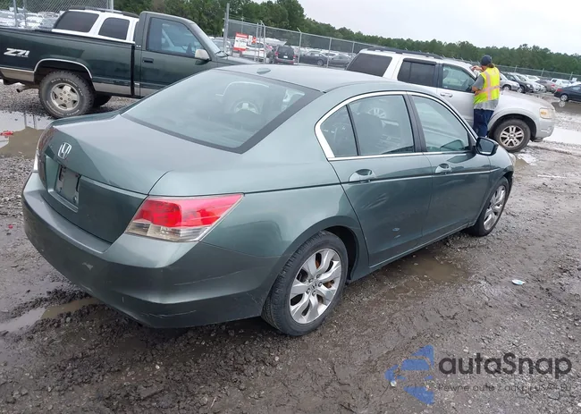 1HGCP26878A038785: 42943409