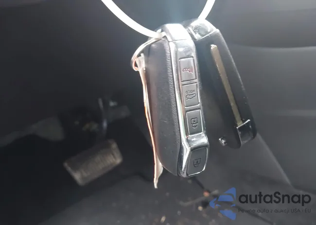 3KPF24AD4LE212859: 42943610