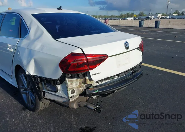 1VWDT7A37HC065445: 42944941