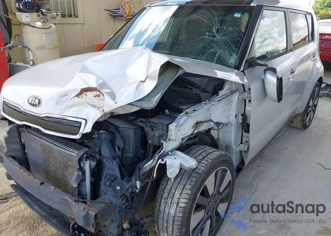 KNDJX3A56F7780498: 42945678