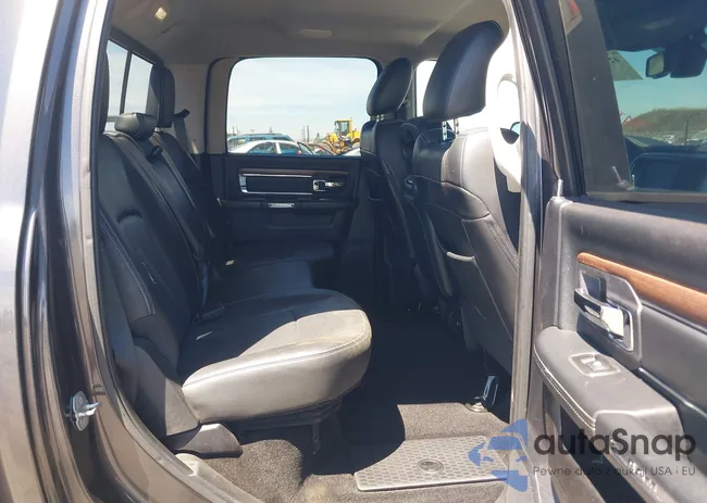 1C6RR7NT1FS546867: 42945818