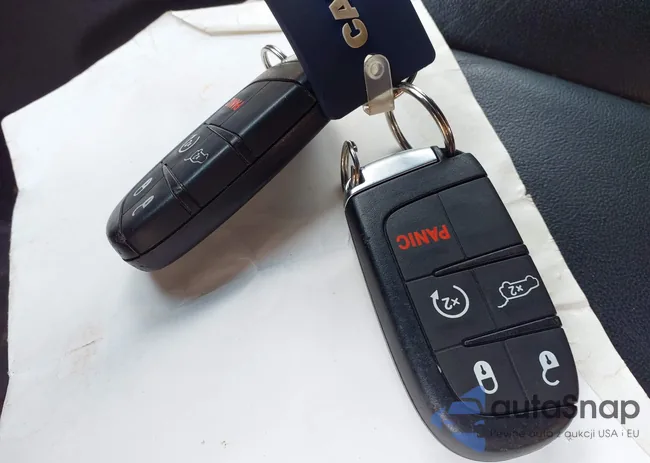 1C4RJFBG6JC204335: 42945877