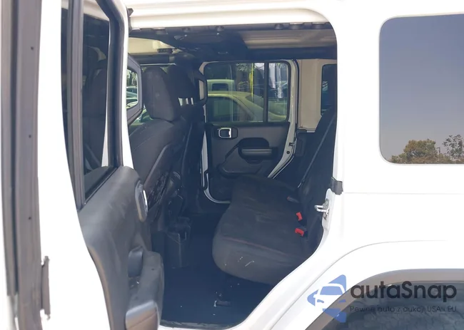 1C4HJXFGXMW841582: 42945879