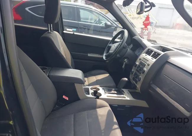 1FMCU9D78BKA85797: 42945983