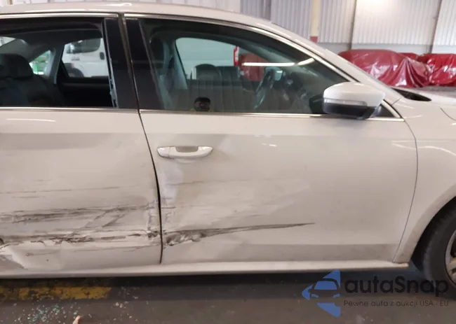 1VWBN7A31EC112210: 42946030