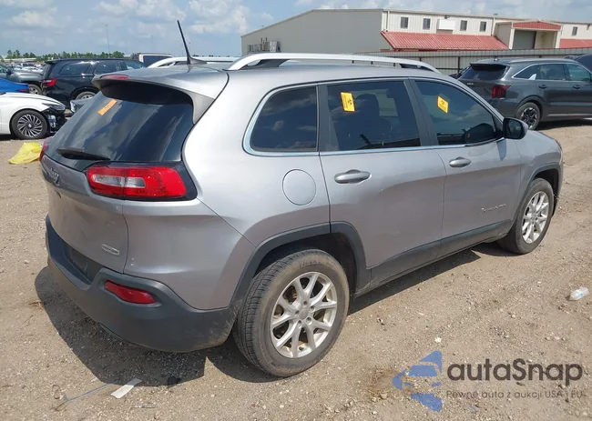 1C4PJLCB6JD566636: 42946155