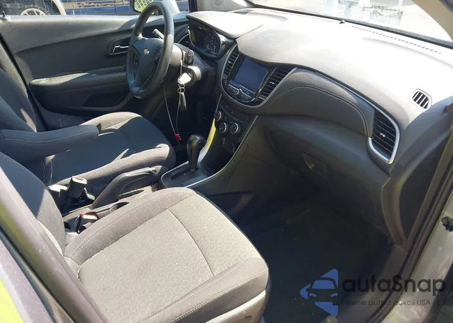 3GNCJKSB9LL156735: 42947571