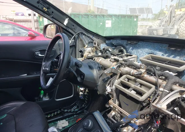 3C4NJDCB8KT766877: 42947578