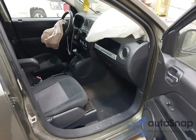 1C4NJDBB5FD357250: 42947687