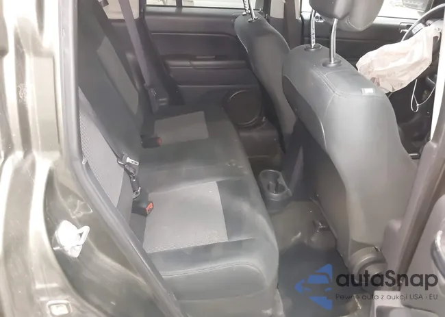 1C4NJDBB5FD357250: 42947687