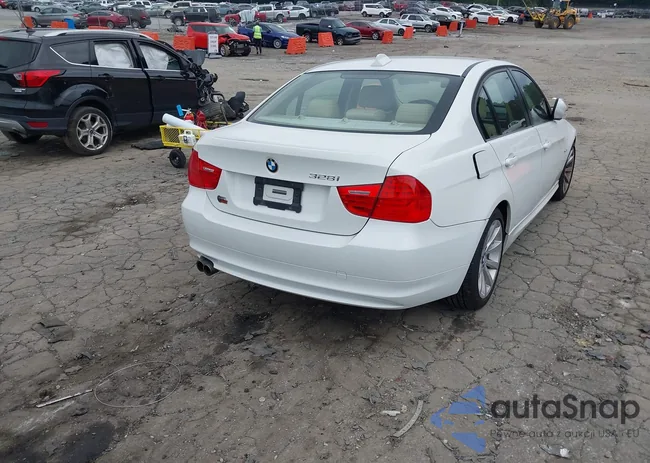 WBAPH7G59BNM57880: 42947940