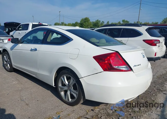 1HGCS2B83CA009216: 42947236