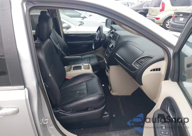 2C4RC1BG5CR306913: 42947337