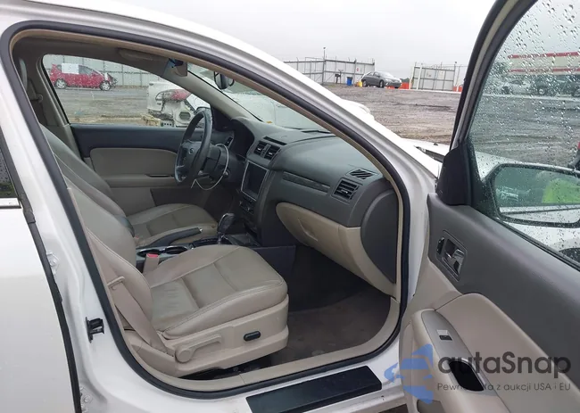 3FAHP0JA3AR302220: 42947427