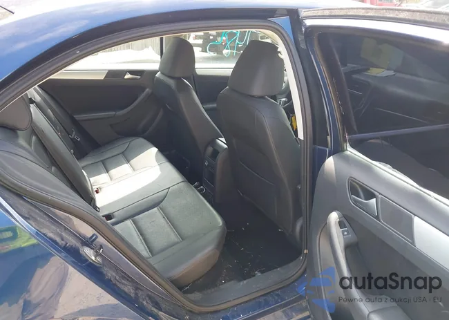 3VWD17AJ2EM210535: 42947485