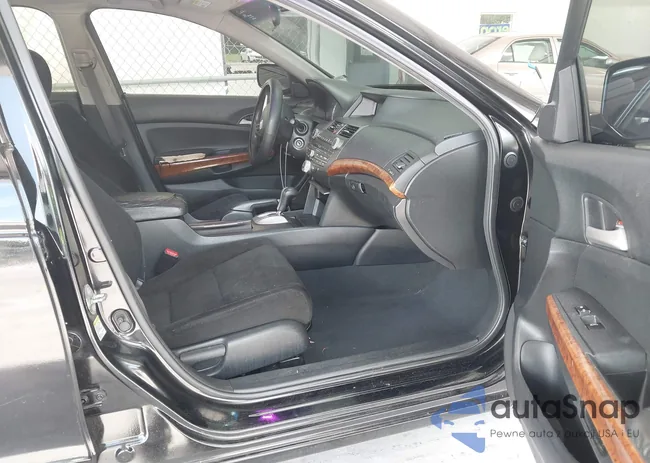 1HGCP2F77CA047521: 42948768