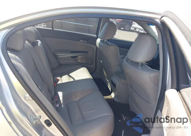 5KBCP3F82AB005180: 42948304