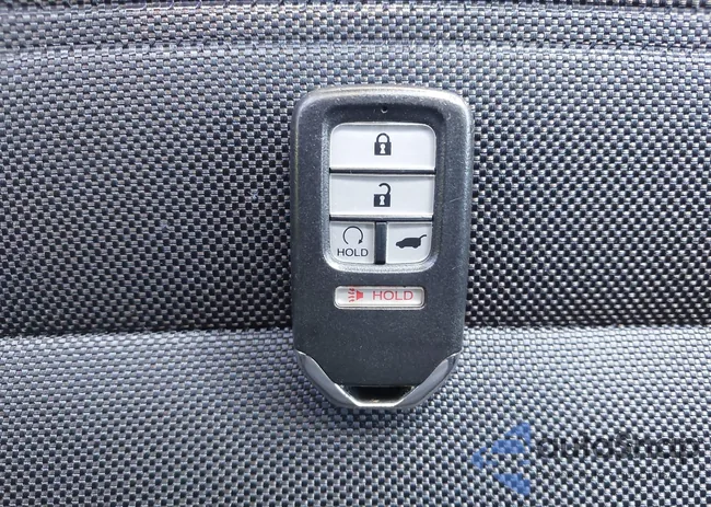 7FARW2H5XLE009736: 42949784