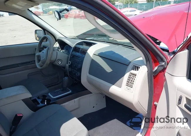 1FMCU0C70CKA97943: 42949931