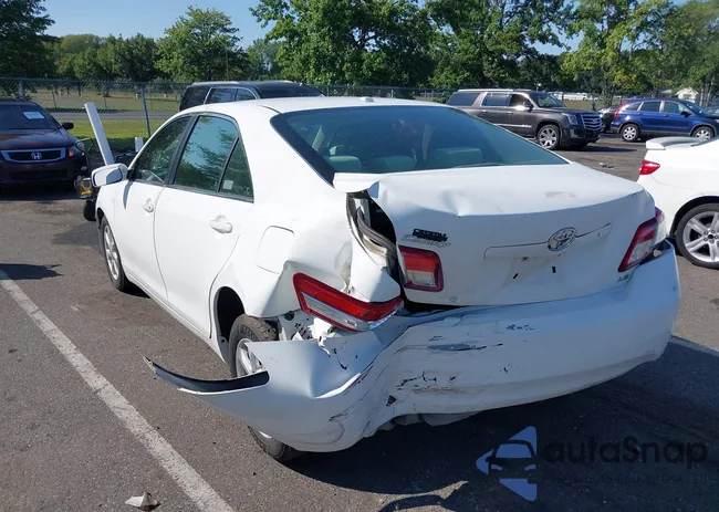 4T1BF3EK3BU686089: 42949469