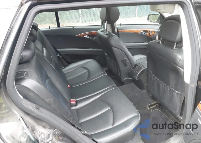 WDBUH87XX8B331162: 42950676