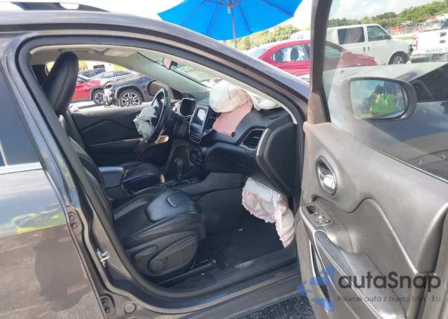 1C4PJLLB9KD331584: 42950938