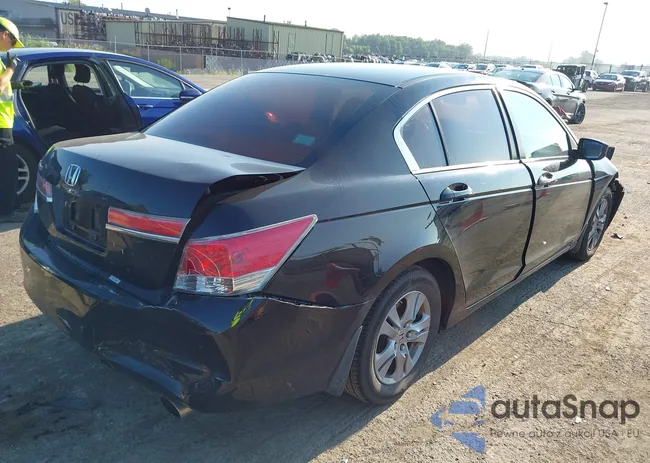 1HGCP2F4XCA188069: 42951635