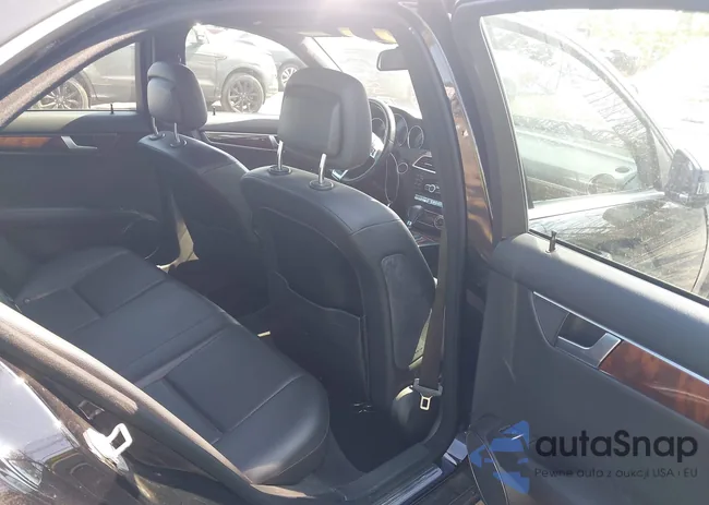 WDDGF8AB4DG079543: 42951746