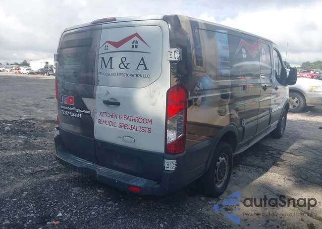 1FTYR1ZM8HKA21182: 42951755