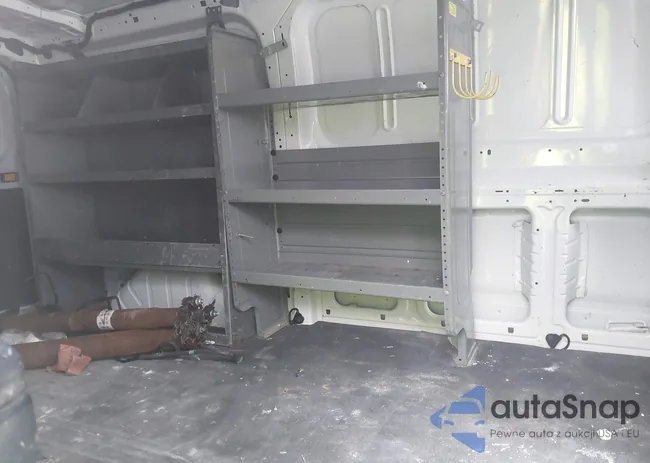 1FTYR1ZM8HKA21182: 42951755