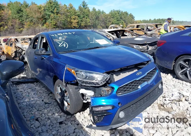 3KPF24AD4ME376131: 42951867