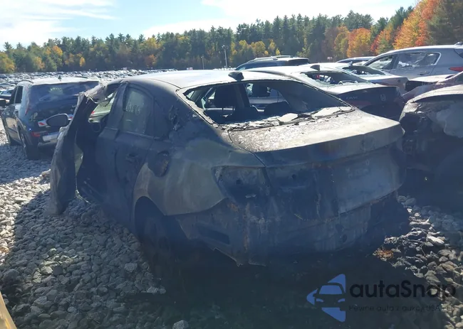 3KPF24AD4ME376131: 42951867