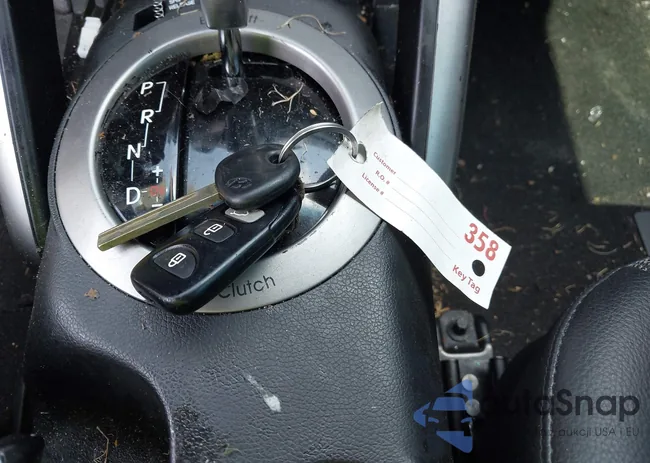 KMHTC6AD3GU300624: 42951960