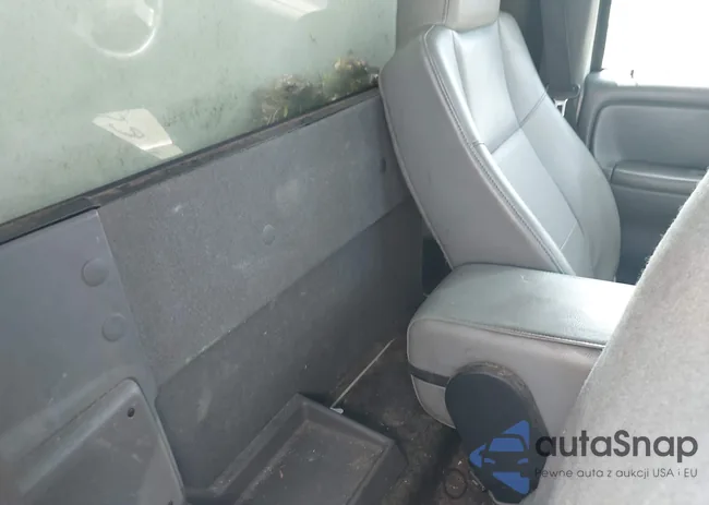 1FTYR10D98PA48939: 42951329